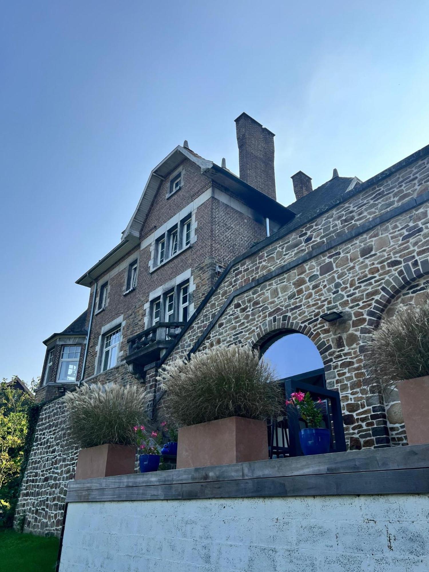 Le Castel Mosan Namur Exterior foto